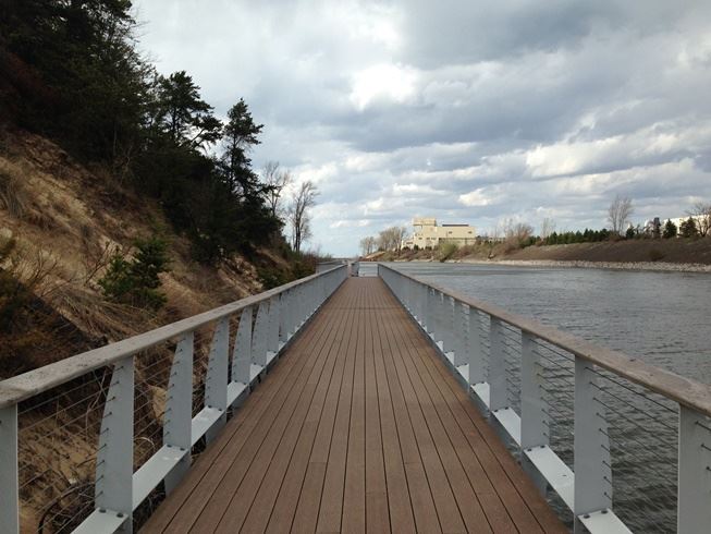Lakefront Park Riverwalk